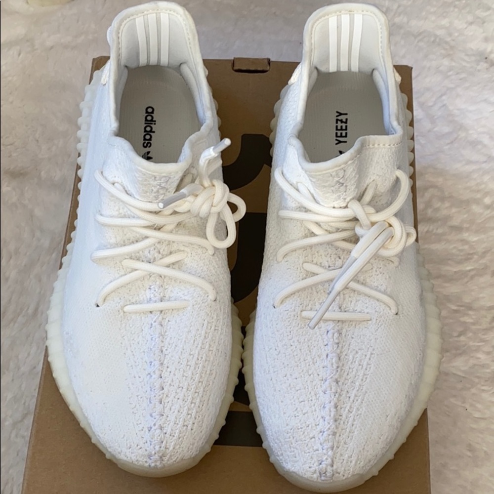 Yeezy boost 350 V2 triple white
